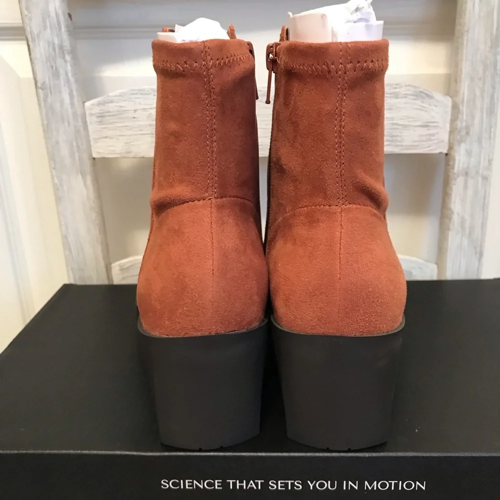 Vionic Skylar Tan Suede Wedge Ankle Boots New In Box